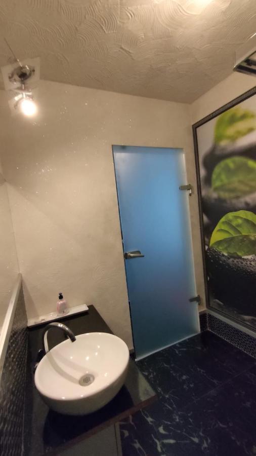 Militari Residence HotelChiajna エクステリア 写真
