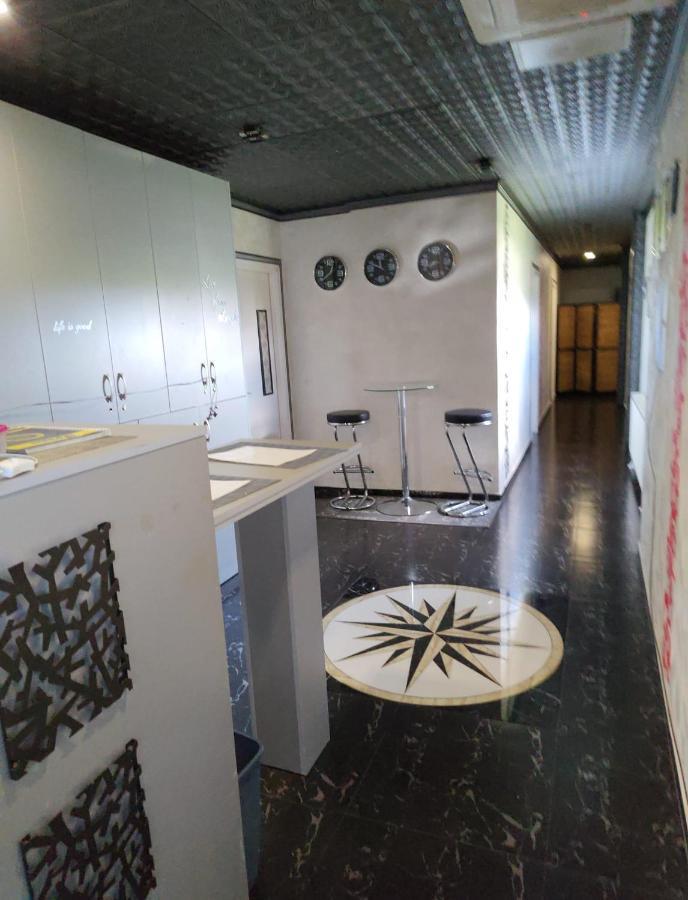 Militari Residence HotelChiajna エクステリア 写真